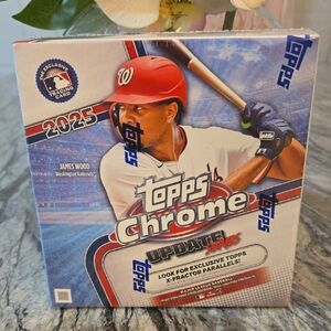 Topps Chrome 2025 Baseball Cards - Red and Blue Edition